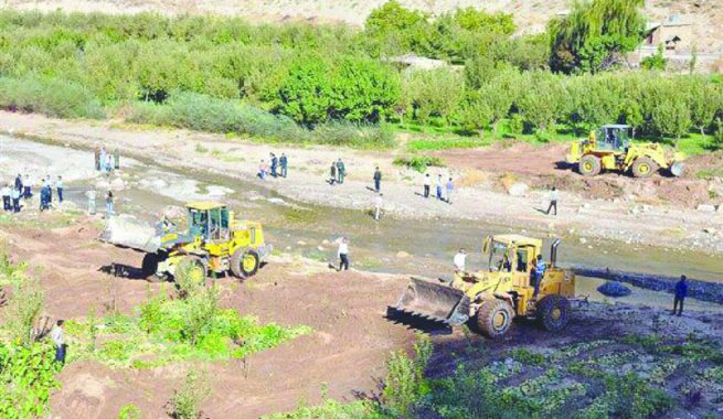 ورود دادستان زنجان به تصرف حریم رودخانه ولیدر