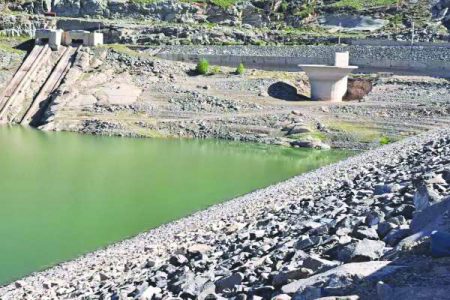 مدیرعامل شرکت آب منطقه‌ای زنجان خبر داد: کاهش آب ورودی به سدها در زنجان