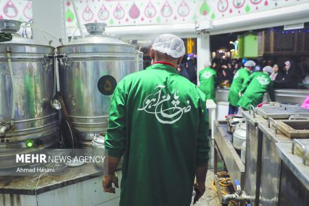 کلنگ‌زنی چایخانه آستان قدس رضوی در زنجان